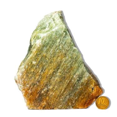 Imagem de 01 Ônix Verde Pé Serrado 8 a 12cm 400 a 500g Tipo B - Cristaisdecurvel