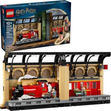 Imagem de LEGO Harry Potter - Aparador de Livros: O Expresso de Hogwarts 76450