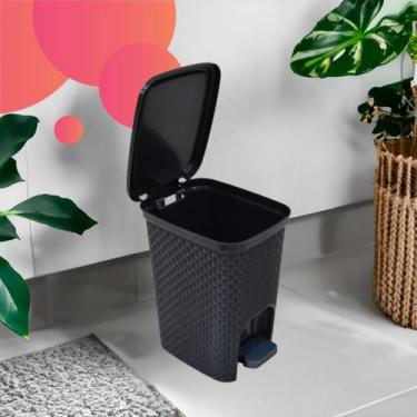 Imagem de Lixeira Preta 7L com Pedal Ecológica e Prática Ideal para Banheiros e 