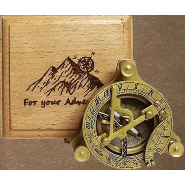Imagem de PORTHO Bússola de relógio de sol com caixa de madeira natural gravada para suas aventuras | Bússola de caminhada presente para aventura, acampamento, viagem, casal