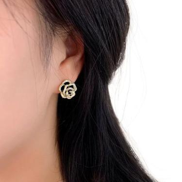 Imagem de Brinco Feminino Delicado Flor Strass Preto Dourado Pressão - anjo da m