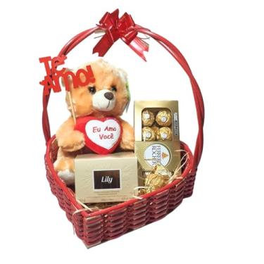 Imagem de Cesta Presente Romântica Creme Lily O Boticário, Ursinho, Placa Te Amo e Bombons