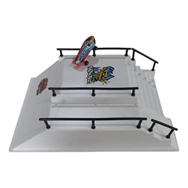 Imagem de PISTA SKATE DE DEDO PROFISSIONAL BRANCA FINGERBOARD BRINQUEDO INFANTIL SKATISTA PRESENTE MINI RAMPA HALF RADICAL E CORRIMÃO COMPLETA SKATE SKETINHO ESQUETE SQUETE HALF MANOBRAS HALF RADICAL OLLIE FLIP