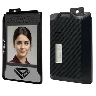 Imagem de IDGemz Porta-crachá para tokens Yubikey5 e GO 7 - Stealth Black - comporta até 3 emblemas (comporta 1 token GO-7 e 1 NFC Yubikey5 com slot externo)