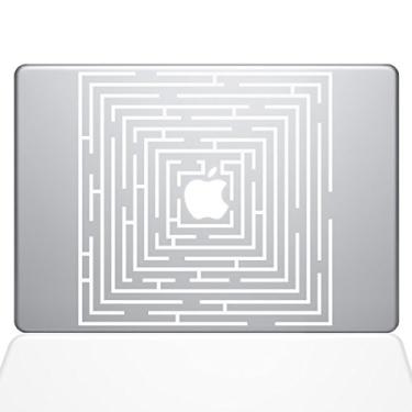 Imagem de The Decal Guru Adesivo de vinil Maze Runner MacBook - MacBook Pro de 13 polegadas (2016 e mais recente) - Branco (1288-MAC-13X-W)