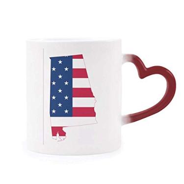 Imagem de Caneca sensível ao calor com mapa dos Estados Unidos e estrelas em forma de bandeira vermelha que muda de cor vermelha