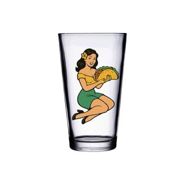 Imagem de Hat Shark Copo de cerveja sexy Pin-Up Girl Lady, vidro transparente, 473 ml, 100% seguro para lava-louças, tema retrô vintage (Sexy Lady w/Taco Pin-Up)