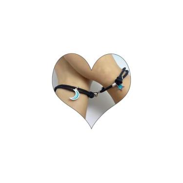 Imagem de VIYPDRST Pulseiras para casais com berloques para mulheres e homens, pingente de lua e fecho de coração ajustável combinando pulseira de corda trançada da moda para melhor amigo relacionamento dia dos