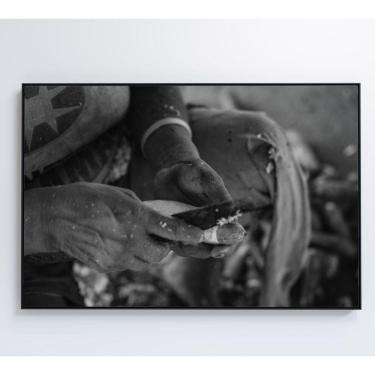 Imagem de Quadro índio Preparando Mandioca Na Amazônia Medidas 60x40 Cm Impressão Adesivo Fotográfico