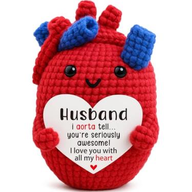 Imagem de Mini Gifts for Husband from Wife – Handmade Crochet Heart, Anniversary & Valentine’s Day, Birthday, Christmas Stocking Stuffer, Long Distance, Apology or Just Because, Small Meaningful Present for Him