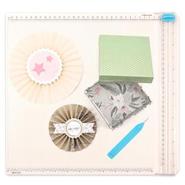 Imagem de Briartw Quadro multiuso de acabamento e pontuação, aparador de papel de 30,5 x 30,5 cm – Quadro de artesanato multifuncional para álbuns, confecção de cartões, envelopes e caixas de presente