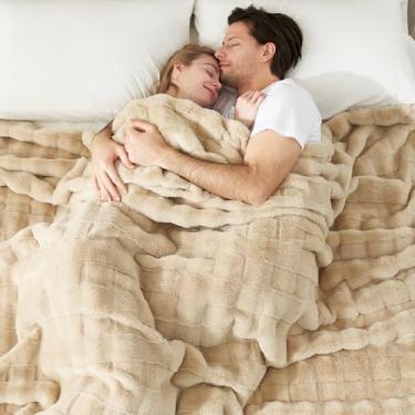 Imagem de Cozy Bliss Cobertor de pele sintética fofo tamanho king para cama, cobertor de pelúcia listrado macio felpudo, manta grossa para sofá de quarto, 272 x 232 cm bege