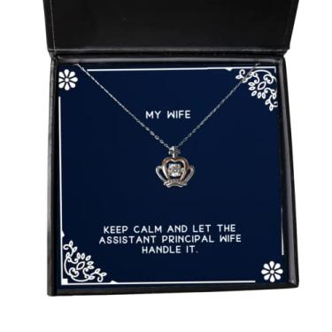 Imagem de SpreadPassion Keep Calm and Let The Assistant Principal Wife Handle It. Colar com pingente de coroa de esposa, presentes de melhor esposa, joias para esposa