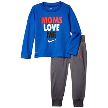 Imagem de Conjunto de camiseta/calça infantil Nike com logotipo de futebol e manga curta, cinza escuro, 2 anos