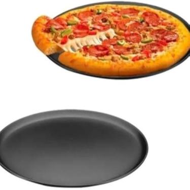 Imagem de Assadeira redonda com bordas, pizza assada em forno, preta, grande, pratica e perfeita, duravel.