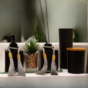 Imagem de Kit Lavabo Luxo de Vidro com Difusor Aromatizador, Saboneteira, Bandeja Espelhada e Itens Decorativos – 10 Peças(Preto)