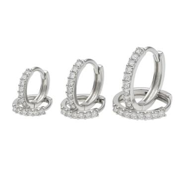 Imagem de AURUM SEMIJOIAS Kit Conjunto Trio de Brincos 3 Furos Argolas Prateadas Finas Cravejadas em Zircônias Tradicionais Folheadas a Prata com Fechos Tipo Click de 3 Tamanhos, Pequeno, Médio e Grande Meninas Mulheres Feminino Presente, Aniversário, Mães, Esposa, Namorada.