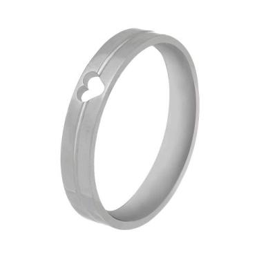 Imagem de Aliança Aço Reta Anatômica 4mm Polida Com Friso e Coração - Erah Joias