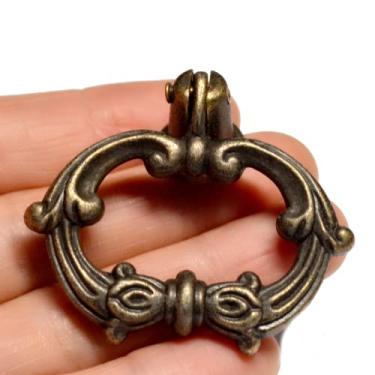 Imagem de 8 peças de anel de gaveta de bronze puxa puxadores de móveis decorativos vintage puxadores de cobre retrô antigos ferragens de latão com parafuso para armário de cômoda guarda-roupa armário de peito
