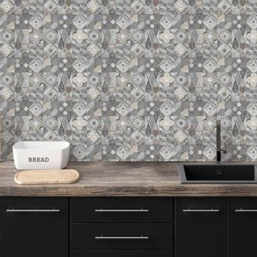 Imagem de Adesivo de Azulejo Hidráulico Flor Acinzentada 3,00m - Inove Papéis de