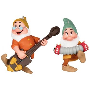 Imagem de Enfeites de Natal Hallmark Keepsake Disney Princesas, Branca de Neve e os Sete Anões Tímido e Dunga, Conjunto de 2 Disney Branca de Neve