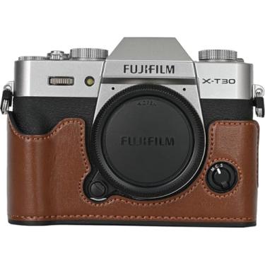 Imagem de BMAOLLONGB Capa X-T30, capa de couro PU feita à mão, meia câmera, versão com abertura inferior, para Fujifilm Fuji X-T30 XT30 com alça de pescoço, mini bolsa de armazenamento (café)