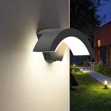 Imagem de Arandela de Parede Externa LED 3000K Branco Quente - Luminária de Parede Aconchegante 18W, IP65 à Prova d'Água, Alumínio, Luz Âmbar Suave para Momentos de Serenidade em Varandas, Jardins e Entradas