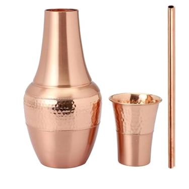 Imagem de Taluka Garrafa de água feita à mão 1,340 g/1400 ml de cobre puro para cabeceira jarro de água com copo e 1 recipiente de canudo para presente de água potável Yoga Ayurveda Benefícios para a saúde