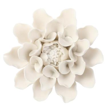 Imagem de ALYCASO Decoração de parede de flor de cerâmica arte 3D artesanal escultura de flores presentes modernos para sala de estar corredor quarto sala de jantar ao ar livre branco K6 9 cm