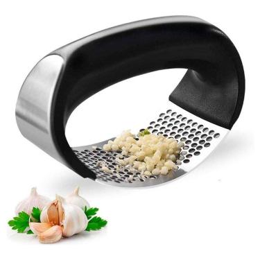 Imagem de Espremedor / Amassador de Alho em Aço Inox e ABS Preto 