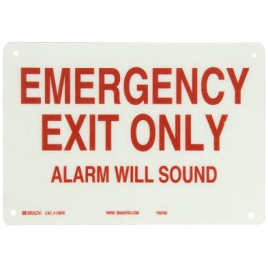 Imagem de Brady 75978 25,4 cm de largura x 17,8 cm de altura B-120 de fibra de vidro premium, placa de porta vermelha sobre branca, legenda "Apenas saída de emergência: alarme soará"
