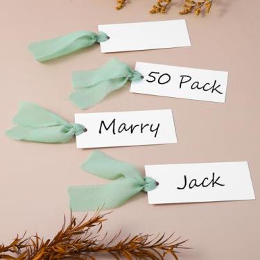 Imagem de 50 cartões de nome elegantes para configuração de mesa com fita de chiffon, cartões de nome de mesa de 9 x 4 cm de espessura, etiquetas de presente penduradas para casamento, jantar, banquete, festa