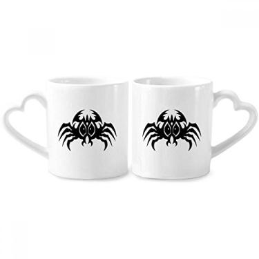 Imagem de Conjunto de canecas de porcelana para casais, ilustração de insetos, estampa de aranha, preto, coração