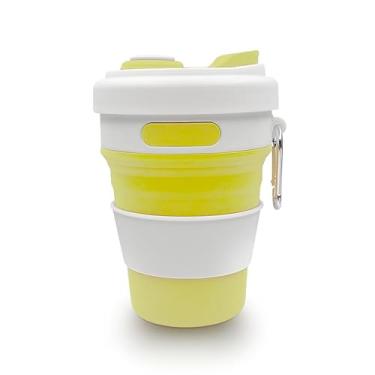 Imagem de iEWENi Copo de viagem dobrável de 500 ml com tampa e gancho de metal reutilizável de silicone para bebida quente/fria, portátil, acampamento, caminhada, micro-ondas e lava-louças (amarelo)
