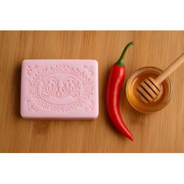 Imagem de Sabonete Artesanal de Pimenta Rosa (Pimenta Rosa e Mel)