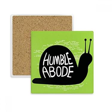 Imagem de Tapete de porta-copos quadrado natural com contorno de animal de caracol preto. Pedra isolante