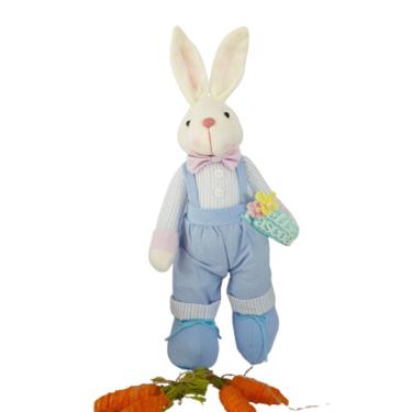 Imagem de Coelho Vestido Com Jardineira Azul 45cm