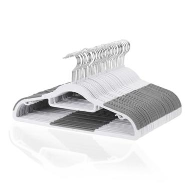 Imagem de NCXTKJ Pacote com 50 cabides de terno com gancho prateado giratório de 360°, design antiderrapante e econômico – 0,5 polegadas fino, cabides de plástico para roupas, calças e ternos, branco e cinza