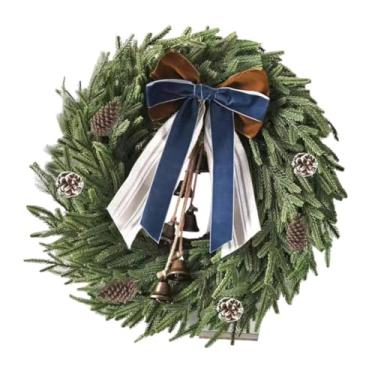 Imagem de MotiveTech Guirlanda de Natal, decorações de folhas verdes, guirlanda de porta da frente, enfeite de pendurar na porta para quarto, parede de hotel