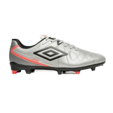 Imagem de Chuteira Campo Umbro Attak Eternal (Prata e Preto, 41)