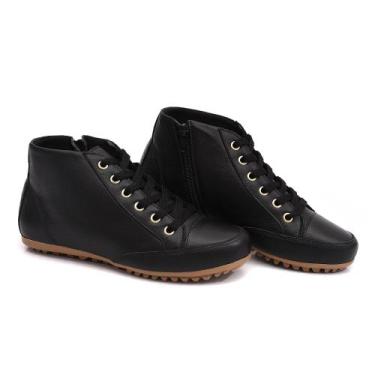 Imagem de Bota Feminina Rasteira em Couro Confortável Preta - Izabela Araújo, Pr