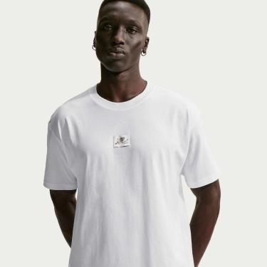 Imagem de Camiseta Nike Sportswear "Love Is In The Air" Masculina-Masculino