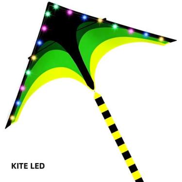 Imagem de Pipa Triangular Verde Com LED De 1,2m Com Cabo E Linha Para Esportes E