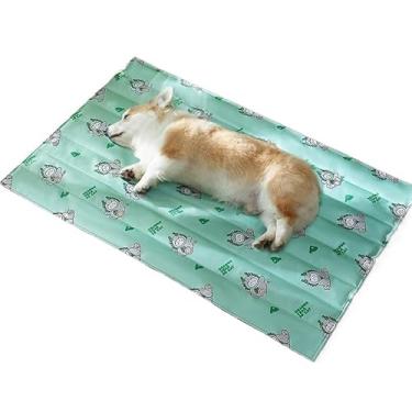 Imagem de Tapete Pet Gelado Refrescante 60x90cm para Cães e Gatos – Tapete Gelado para Pet com Gel Atóxico e Impermeável(VERDE)