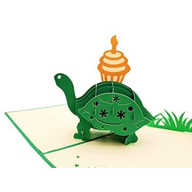 Imagem de iGifts And Cards Cartão Pop Up Funny Birthday Turtle 3D – Tartaruga atrasada com cupcake, saudação temática animal, bolo fofo e vela surpresa, celebração única para aniversários tardios, 12,7 cm x