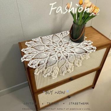 Imagem de Yizunnu Toalha de mesa de renda feita à mão em crochê, toalha de mesa redonda vintage, toalha de mesa, toalha de mesa de algodão com diâmetro de 60 cm (bege)