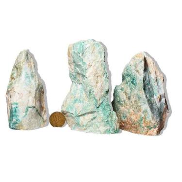 Imagem de Jadeíta Natural Tipo B Serrado 300 a 400g 8 a 12cm - Cristais de Curve