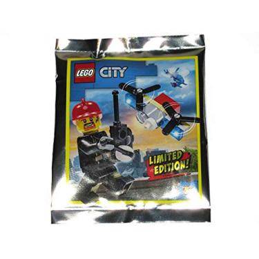 Imagem de Lego City Fireman Minifigure with Drone Foil Pack Set 952002 (Bagged)