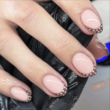 Imagem de Unhas postiças curtas redondas redondas com simples potdot Desien cobertura completa cola acrílica falsa em unha para mulheres, 24 peças