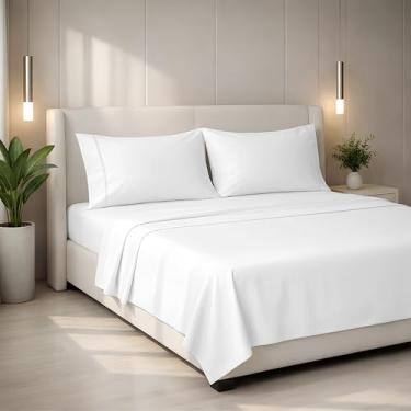 Imagem de Mayfair Linen Conjunto de lençóis Queen 100% algodão egípcio – Jogo de cama queen size luxuoso de algodão egípcio série 2000 (4 peças, branco), macio e refrescante, tecido de cetim 43 cm com bolso